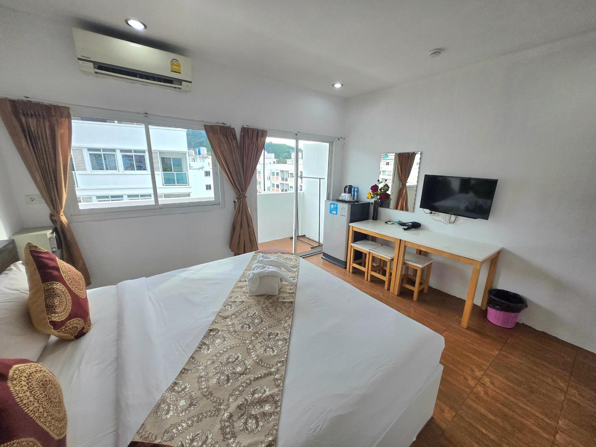 Happy 99 Guest House Patong 외부 사진