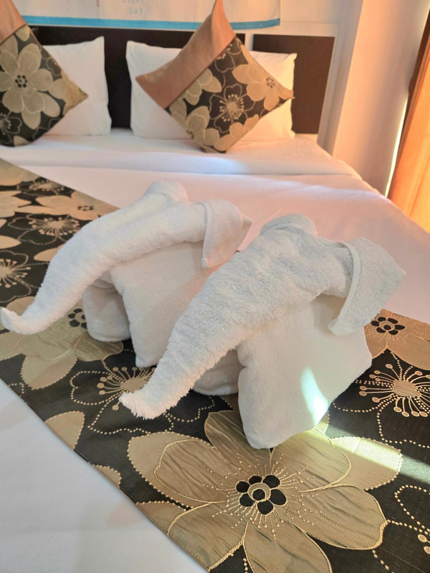 Happy 99 Guest House Patong 외부 사진
