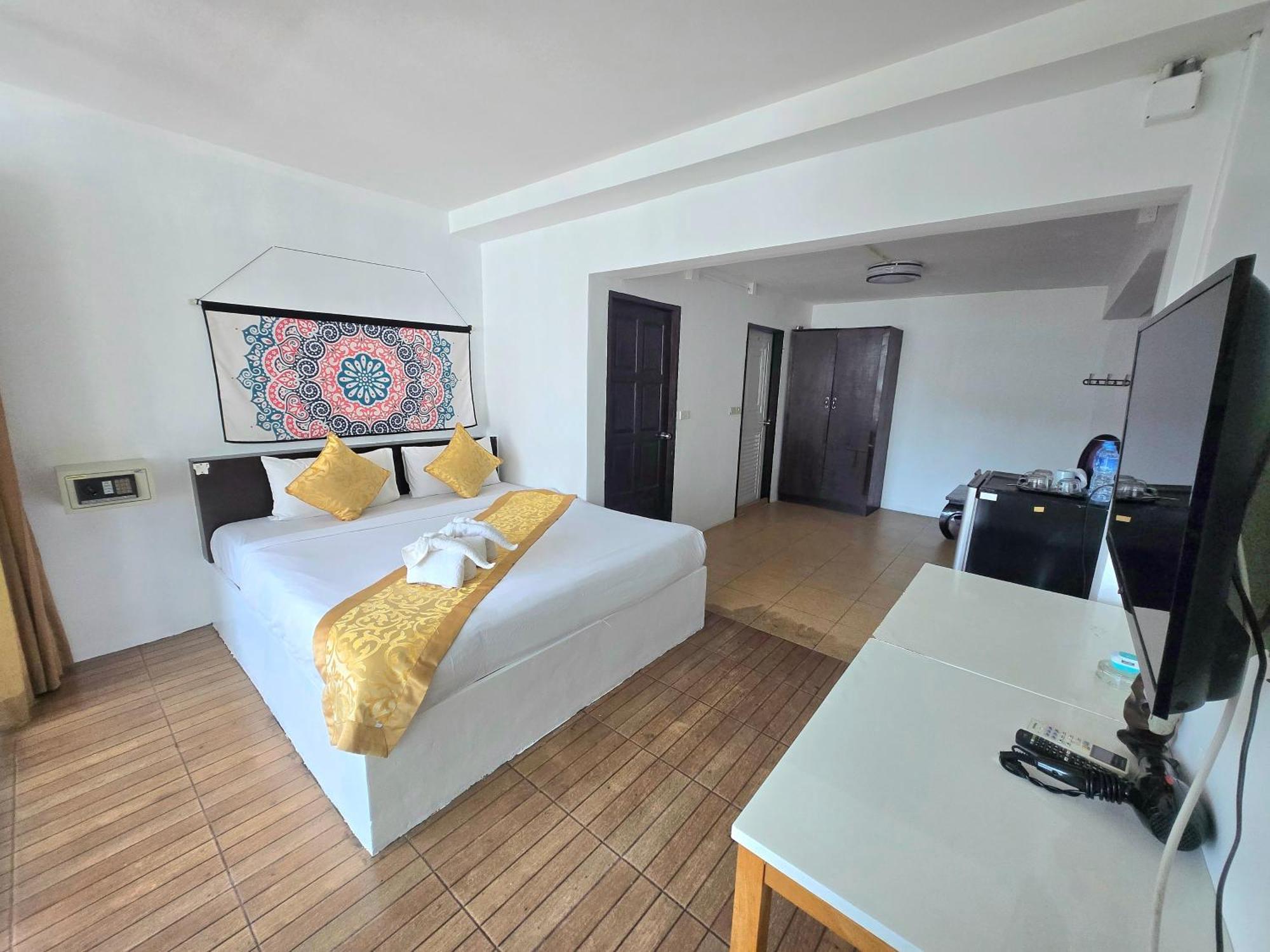 Happy 99 Guest House Patong 외부 사진