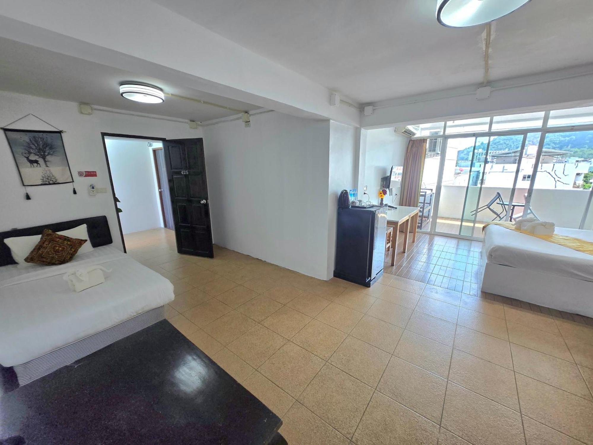 Happy 99 Guest House Patong 외부 사진