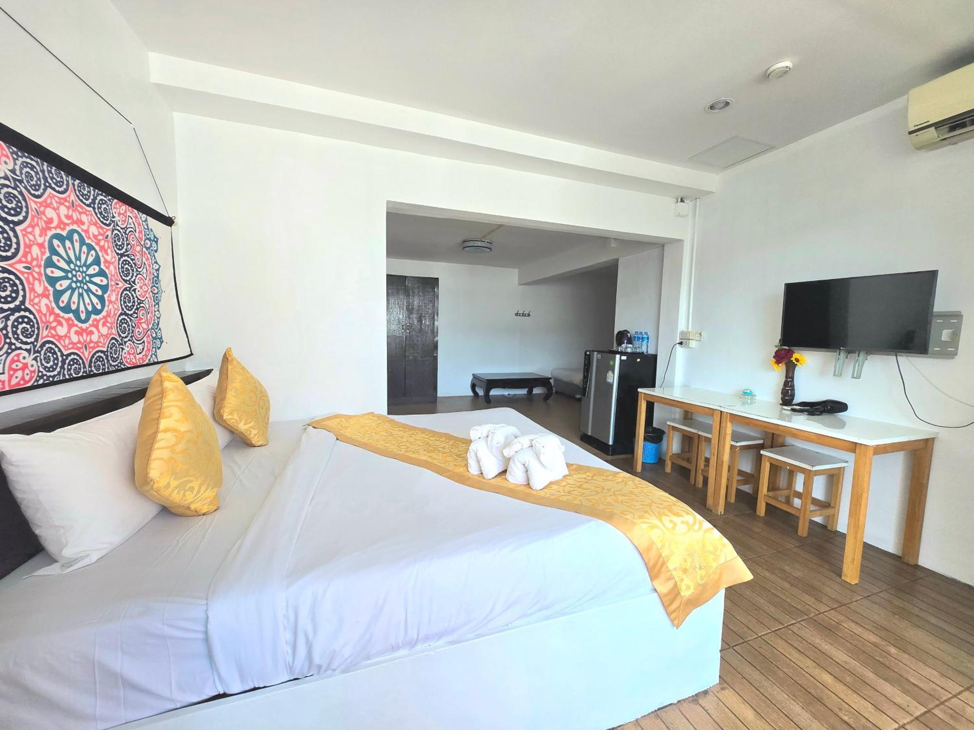 Happy 99 Guest House Patong 외부 사진